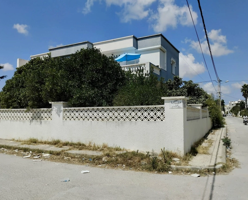 À vendre, villa indépendante idéalement située à cité riadh, kélibia