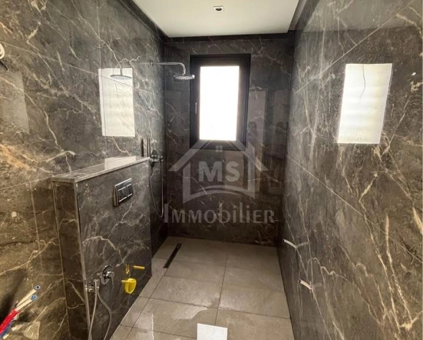 Villa avec piscine et jardin à hammamet sud à vendre 51355351