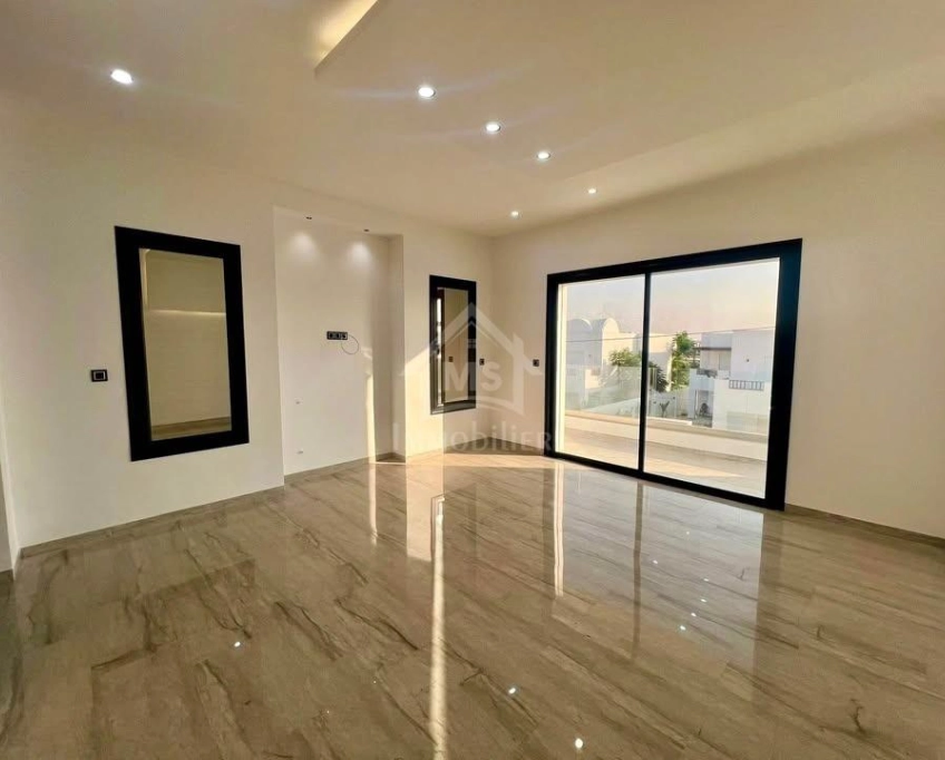 Villa s+5 toute neuve avec piscine à vendre à hammamet sud