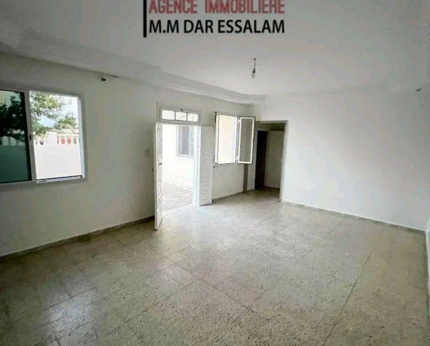 Maison indépendante près de la route principal