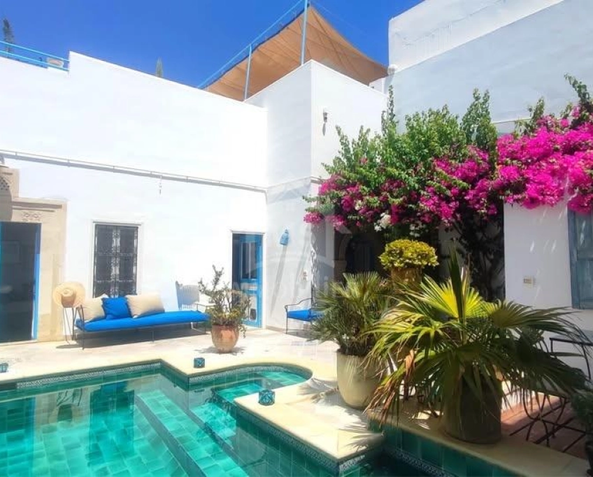 Maison arabesque avec piscine à nabeul à vendre 51355351