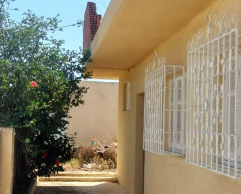 Maison spacieuse avec un garage