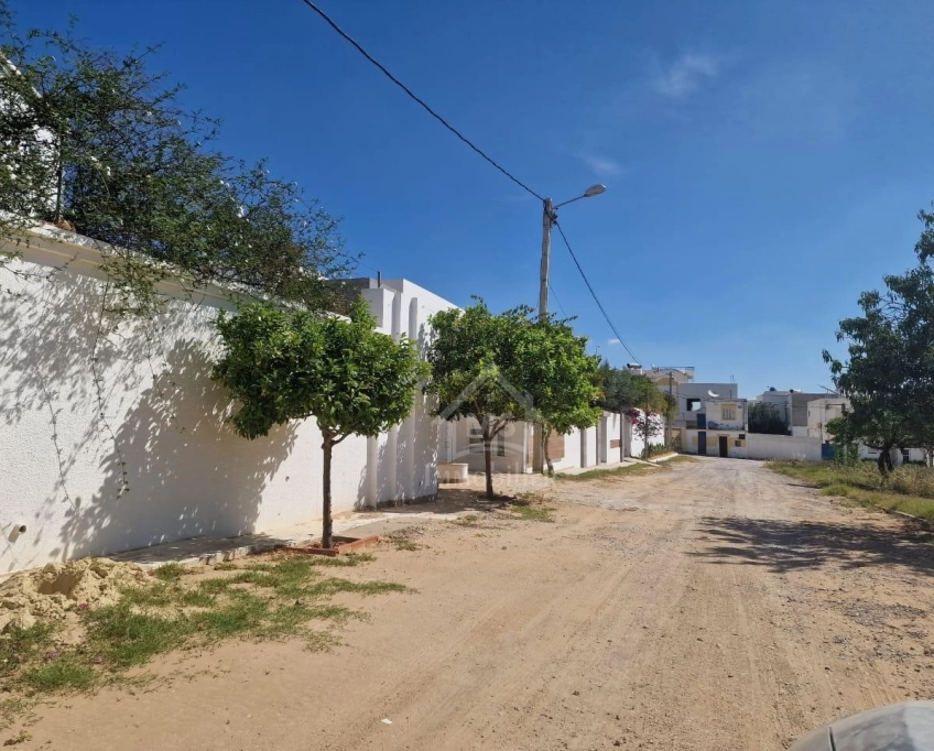 Terrain constructible de 250 m² à mrezga à vendre 51355351