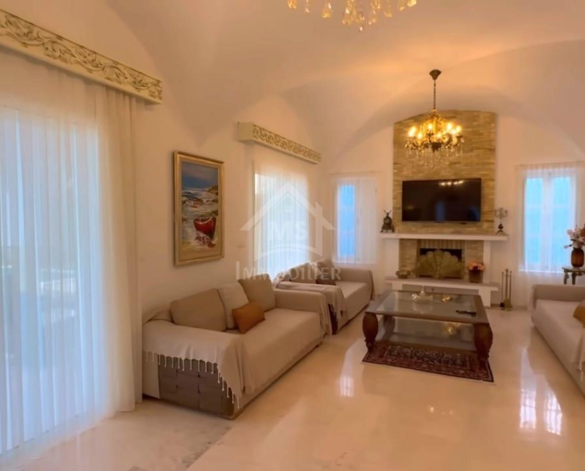 Ville de lux avec piscine à vendre à hammamet sud 51355351