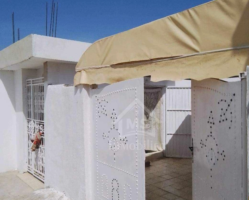 Maison s+2 avec garage et jardin à hammamet sud à vendre 51355351