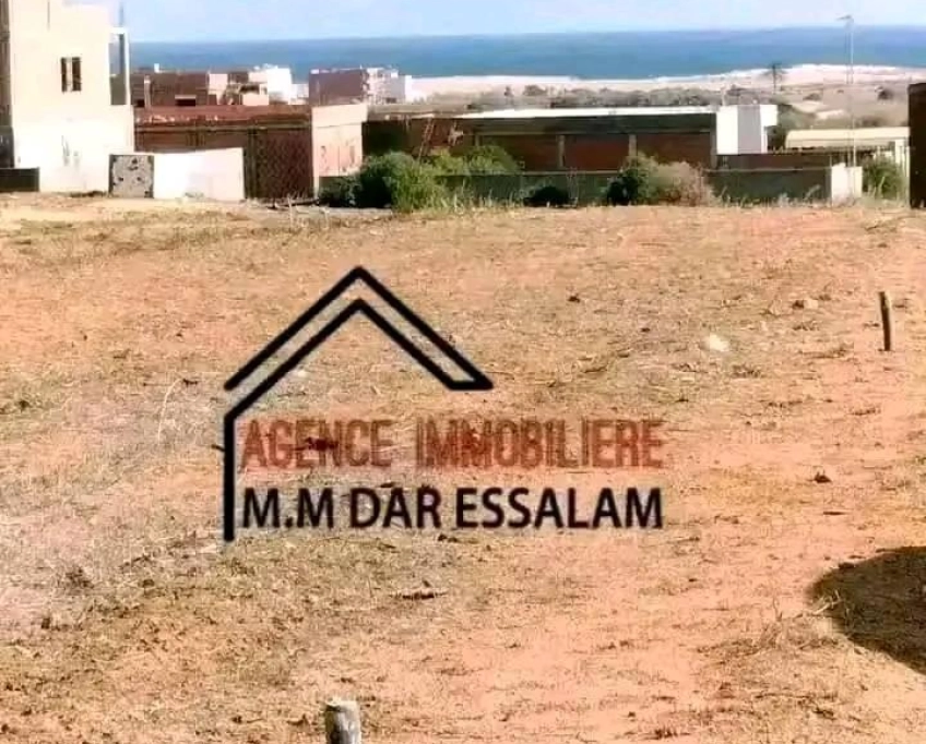 Des lots de terrain près de la plage à vendre