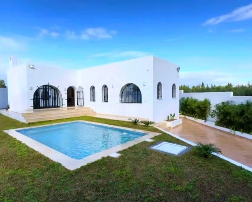 Une villa toute neuve avec piscine à vendre à hammamet sud 51355351