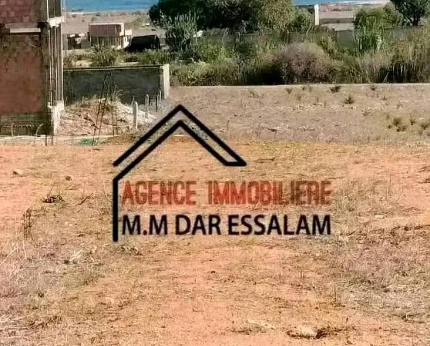 Des lots de terrain près de la plage à vendre