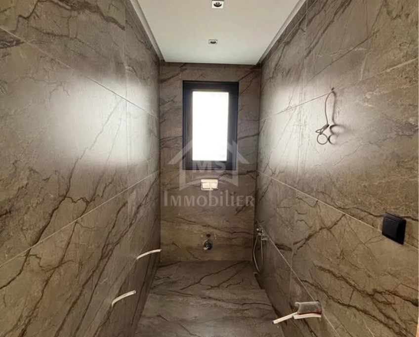 Villa avec piscine et jardin à hammamet sud à vendre 51355351