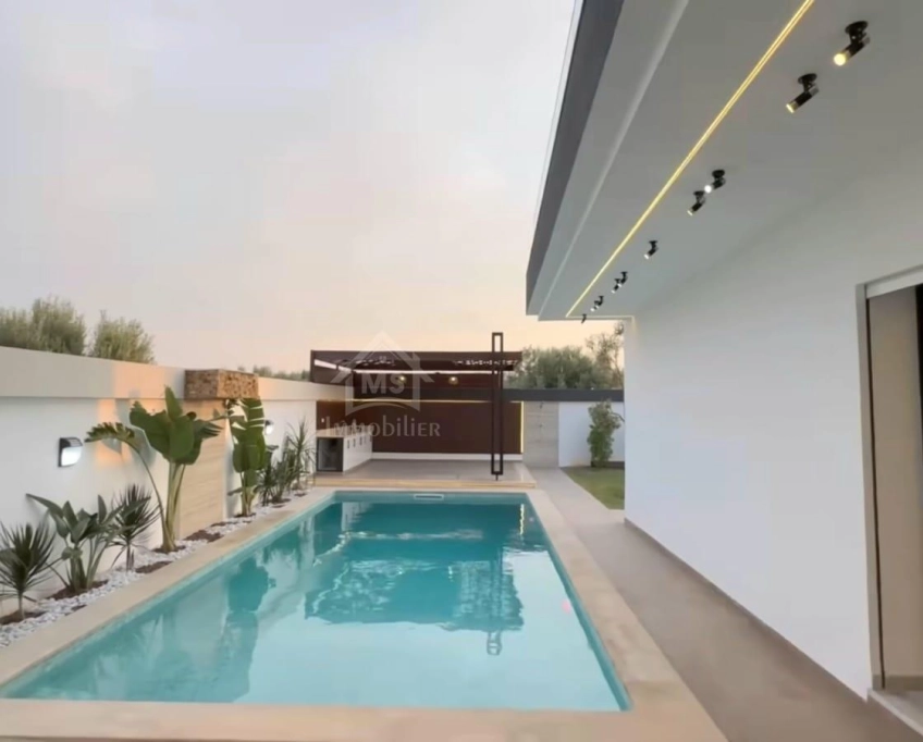 Villa s+4 toute neuve avec piscine à vendre à hammamet sud 51355351
