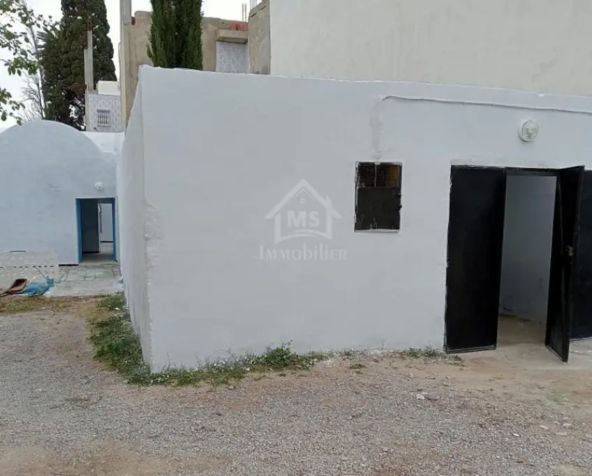 Une maison arabe avec garage à vendre à hammamet 51355351