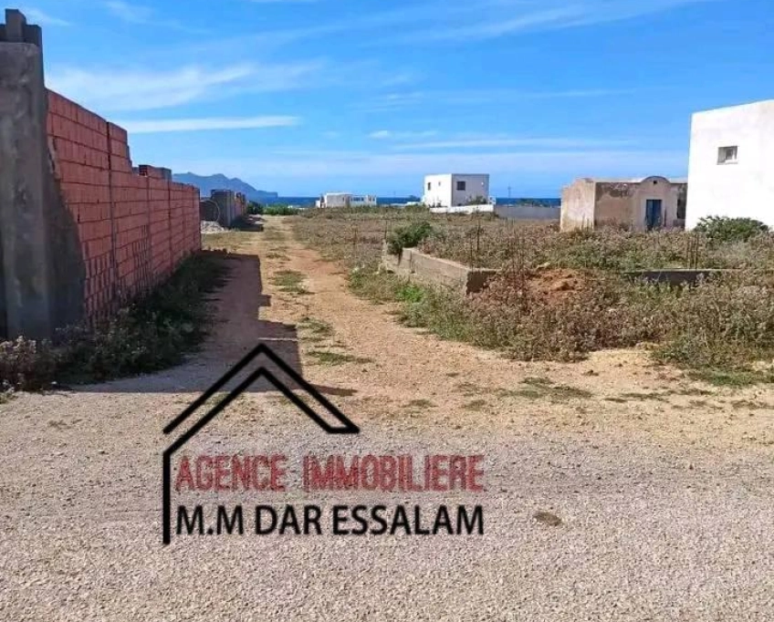 Terrain près de la mer à vendre