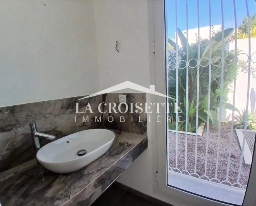 Villa s3 avec piscine à gammarth mvl0015