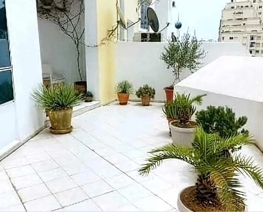 S2 meublé ennasr2 excellent pour étranger à l'année