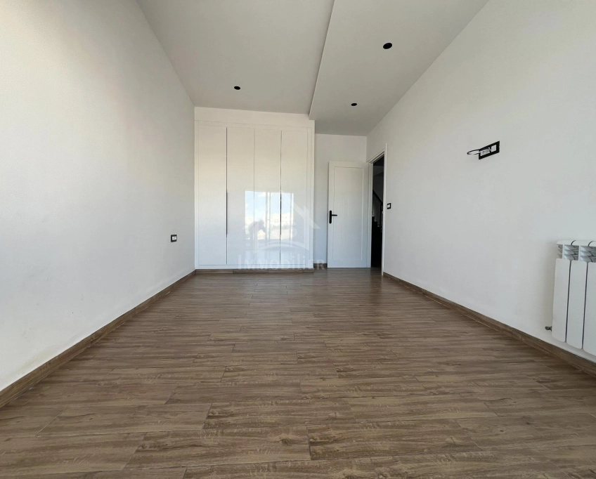 Un triplex avec piscine à hammamet nord à vendre 51355351