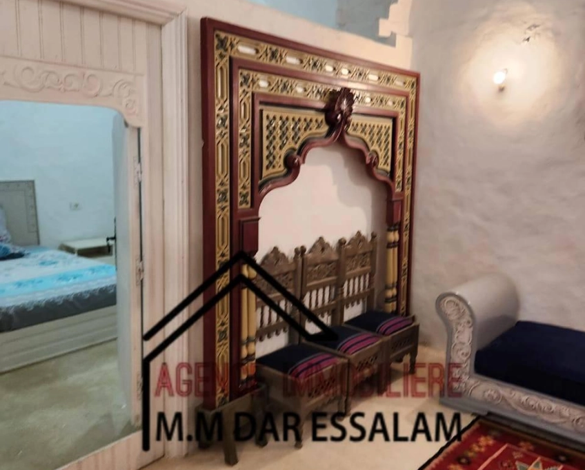 Une grande villa près de la mer à vendre