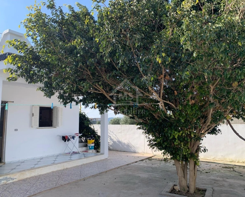Belle maison s+2 avec jardin à hammamet sud à vendre 51355351