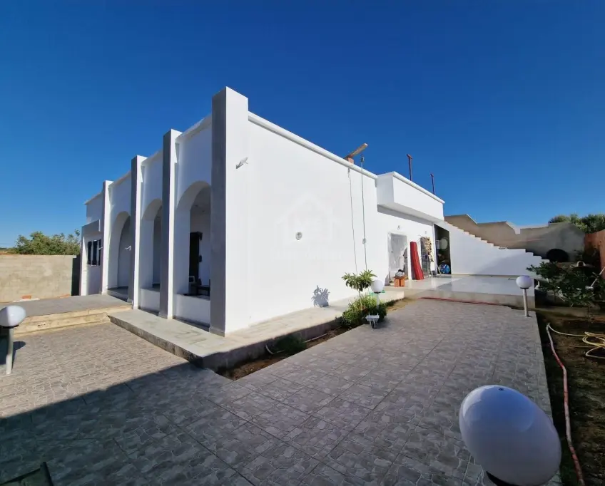 Terrain clôturé de 876 m² à hammamet sud à vendre 51355351