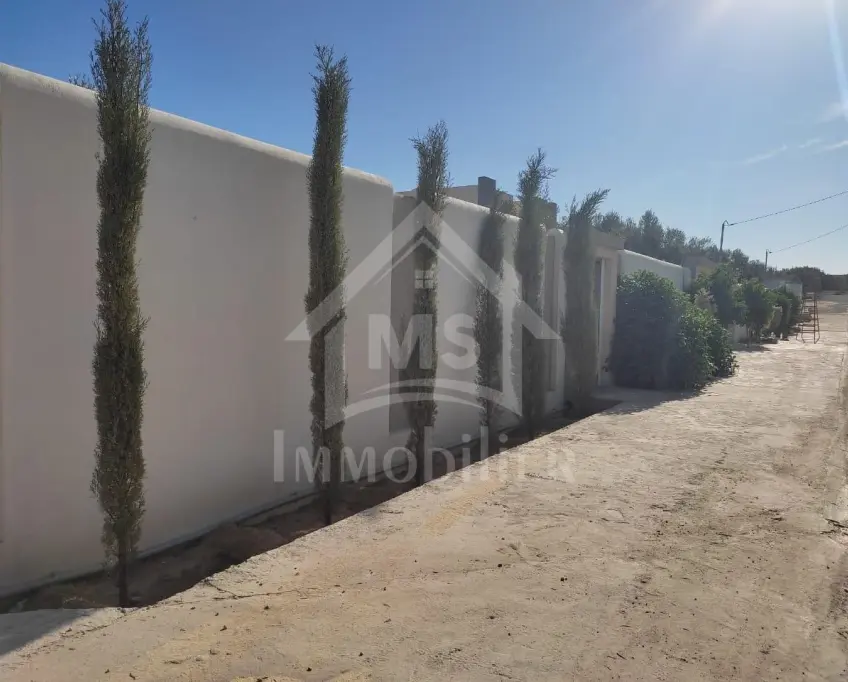 Terrain clôturé de 876 m² à hammamet sud à vendre 51355351