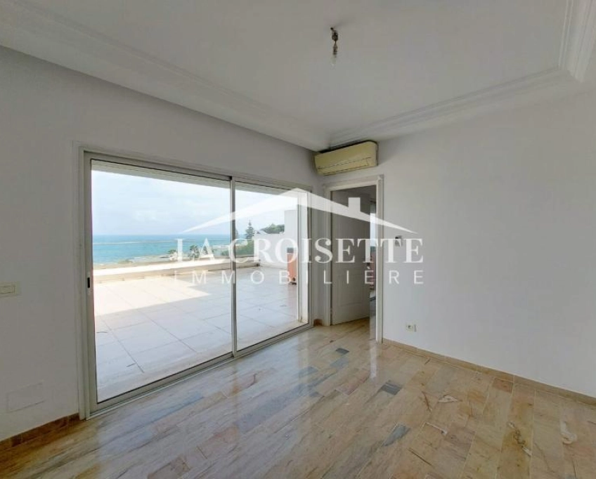 Triplex s4 vue sur mer à la marsa ztrl0108