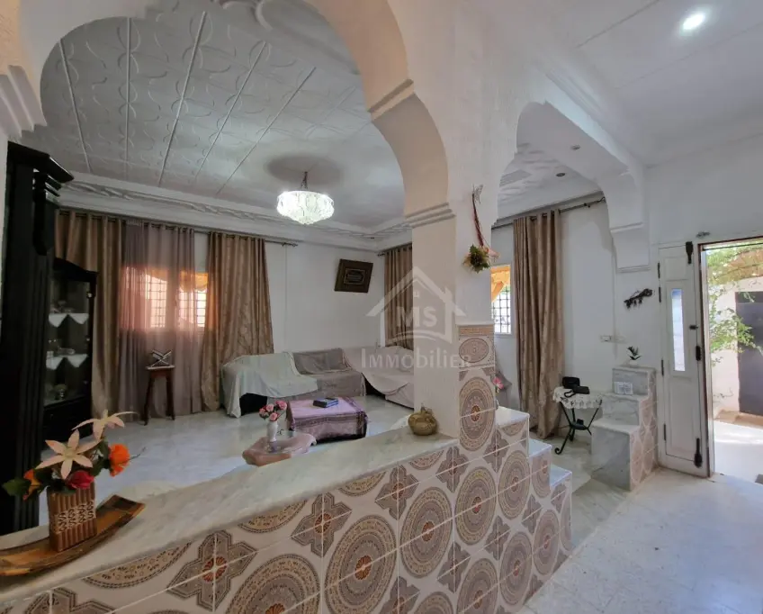 Maison s+2 avec jardin à vendre à hammamet sud 51355351