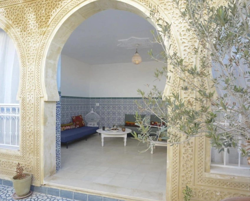 Villa de standing meublée à louer à kélibia – 5 suites – piscine, hammam, jacuzzi