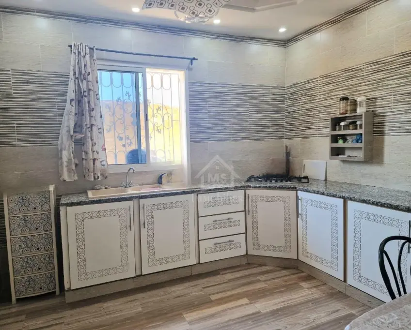 Duplex s+3 à hammamet centre à vendre 51355351