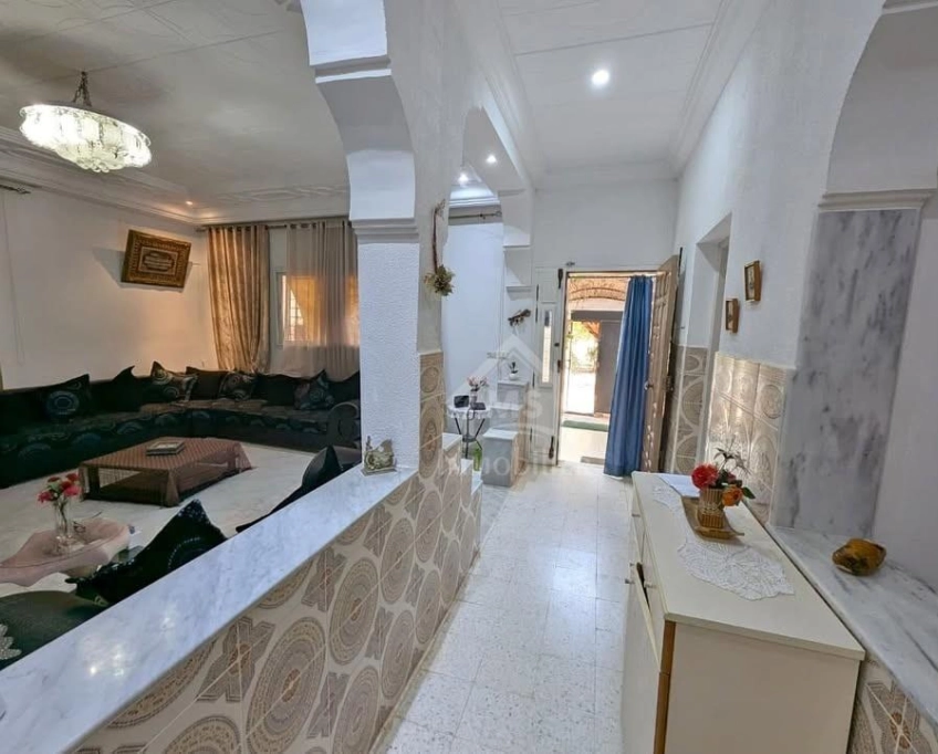 Maison s+2 avec jardin à vendre à hammamet sud 51355351