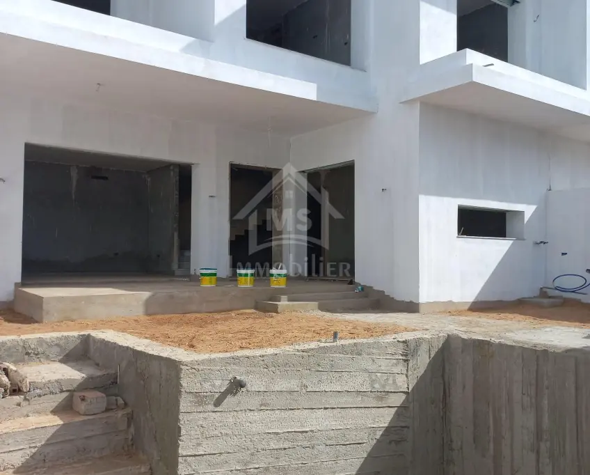 Duplex s+3 avec piscine encours de finition à vendre51355351
