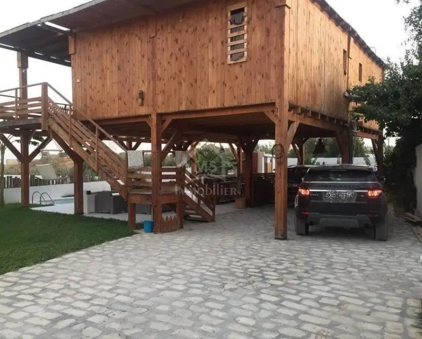 Villa s+4 avec piscine à hammamet à vendre 51355351