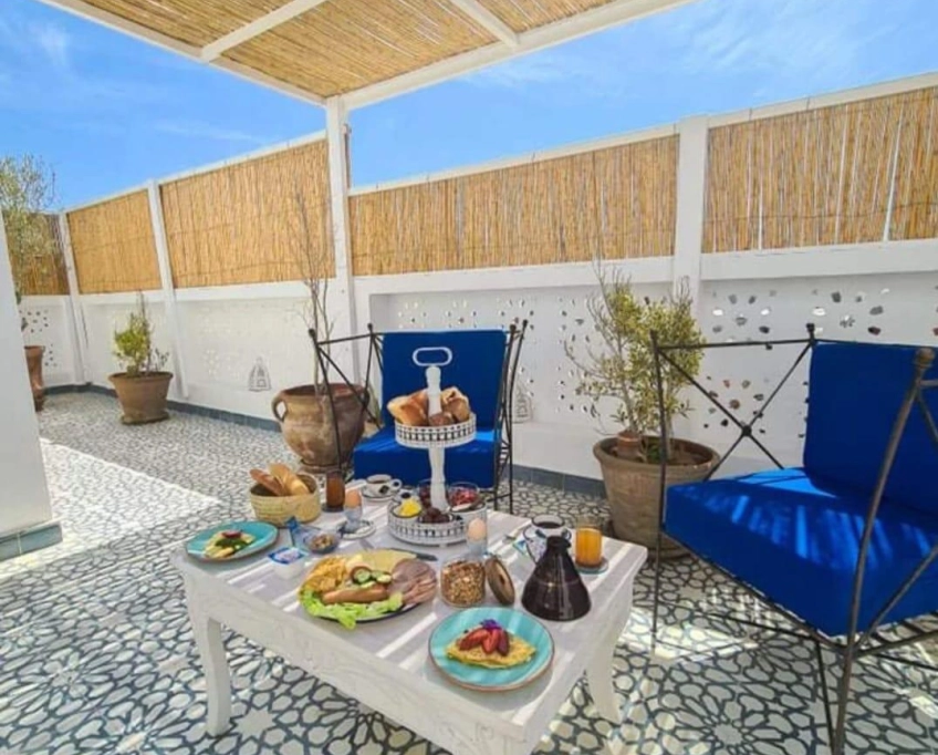 Villa de standing meublée à louer à kélibia – 5 suites – piscine, hammam, jacuzzi