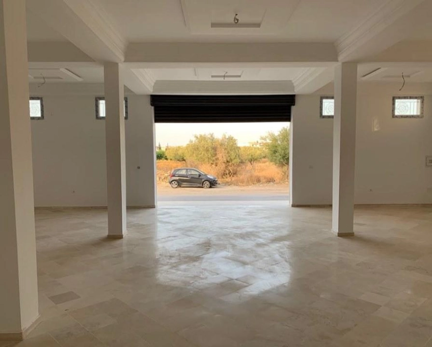 Deux dépôts à louer