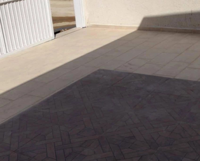 Maison indépendante première main près de la mer à vendre