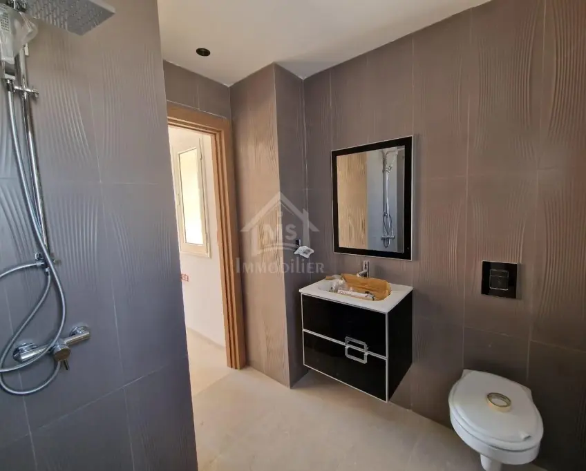 Un duplex s+5 avec piscine à hammamet sud à vendre 51355351