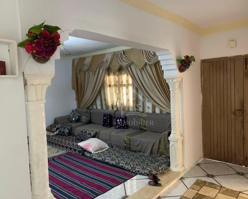 Spacieuse maison s+2 avec jardin à hammamet sud à vendre