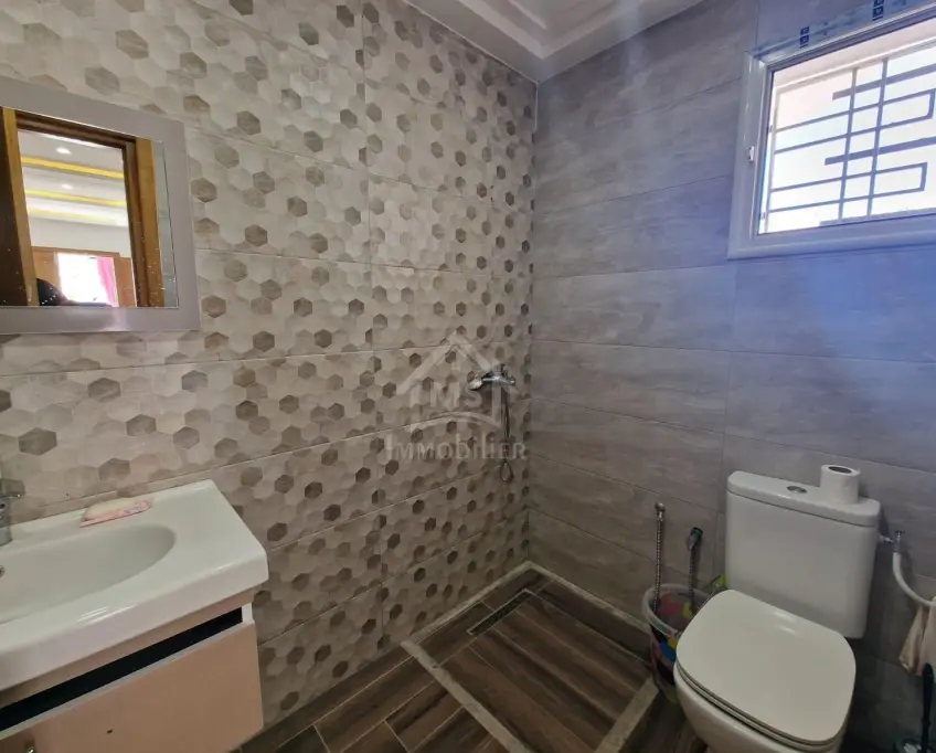 Une villa meublée avec piscine à vendre à hammamet 51355351