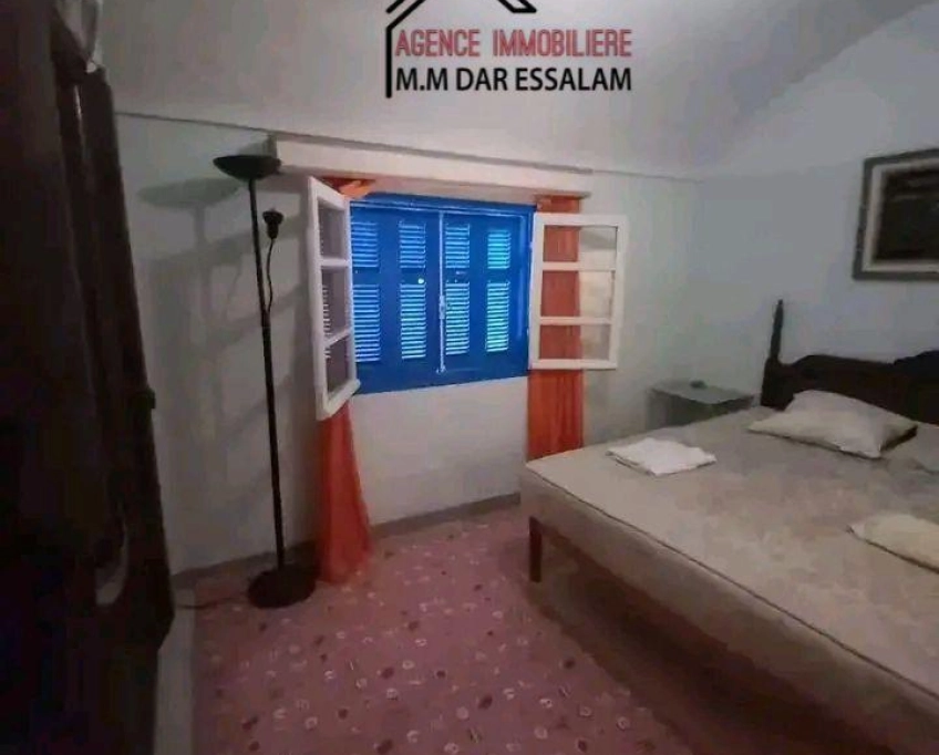 Maison avec piscine et un studio à vendre