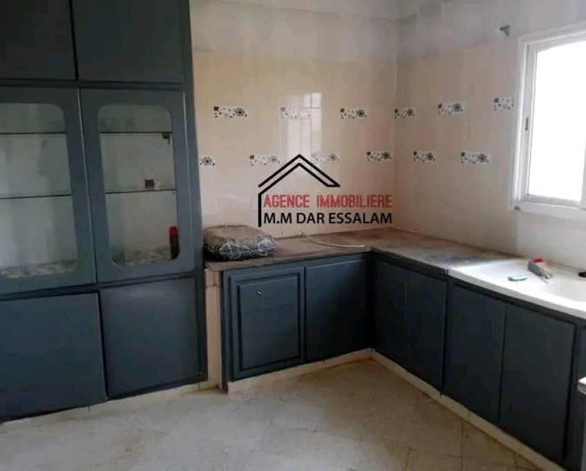 Maison indépendante avec deux garages près de toutes commodités