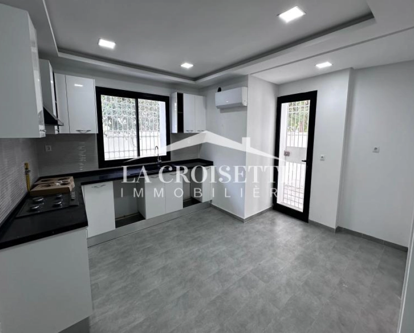 Villa s4 avec piscine à la soukra mvl0057