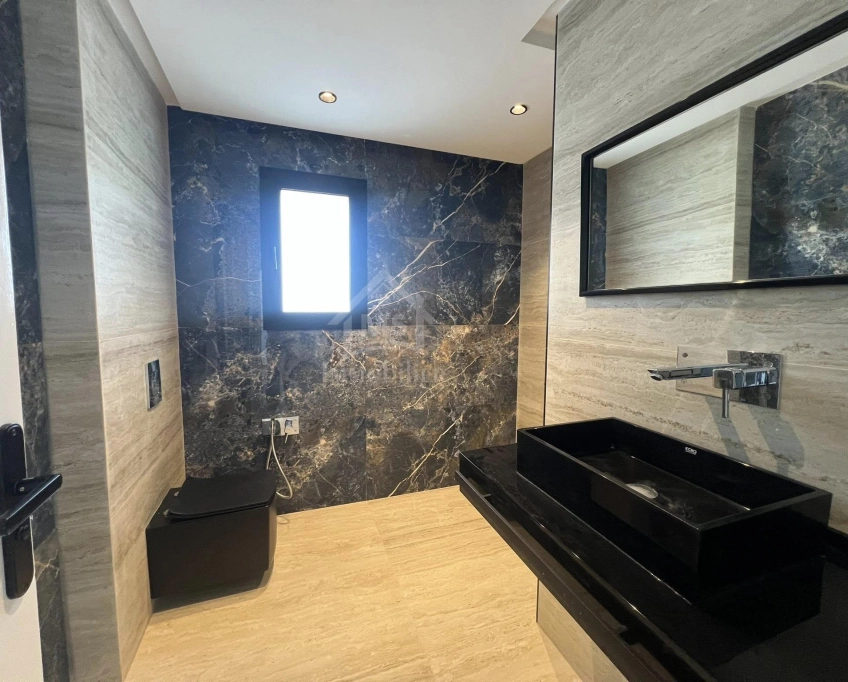 Un triplex avec piscine à hammamet nord à vendre 51355351