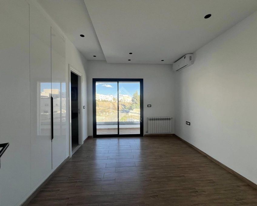 Un triplex avec piscine à hammamet nord à vendre 51355351