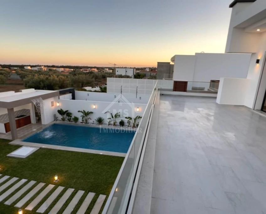 Villa s+4 toute neuve avec piscine à vendre à hammamet sud 51355351