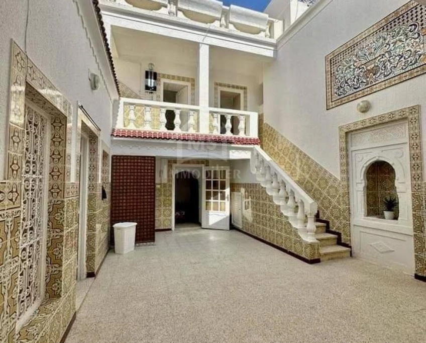 Maison arabesque s+4 à vendre à béni khiar 51355351