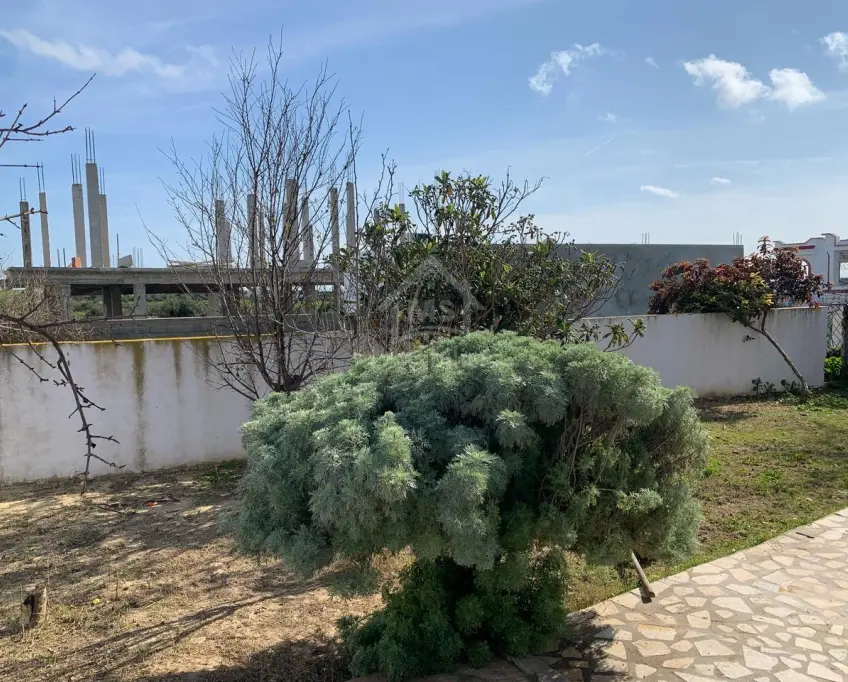 Belle maison s+2 avec jardin à hammamet sud à vendre 51355351