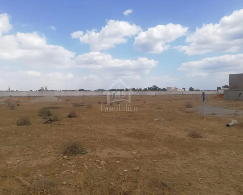 Deux lots de terrain jumelés et clôturés de 527 m² à vendre 51355351