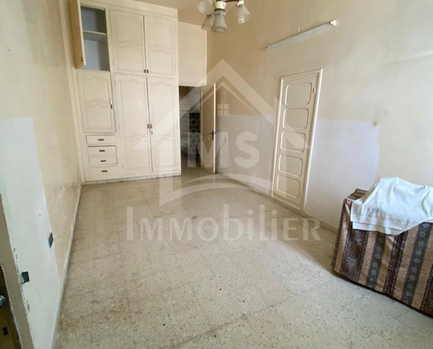 Maison arabesque avec patio et jardin à vendre 51355351