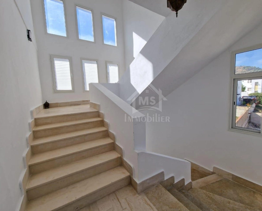 Duplex meublé avec vue de mer à hammamet nord à vendre