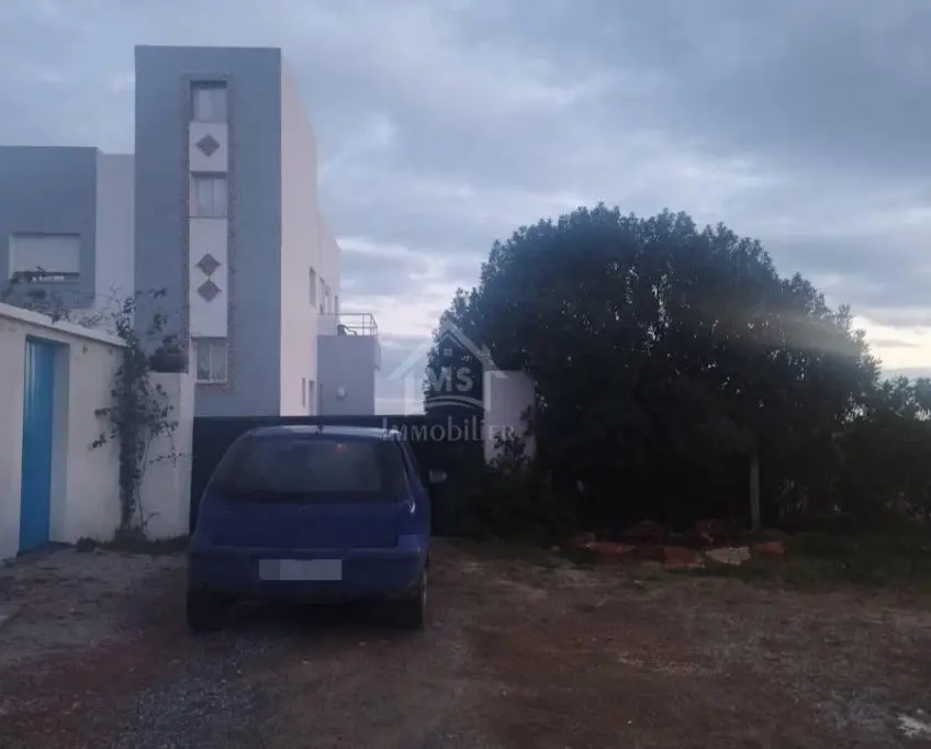 2 étages de villa indépendans à hammamet sud à vendre 51355351