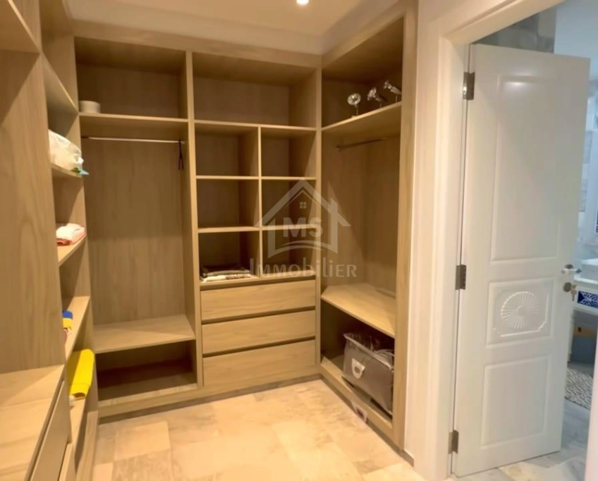 Ville de lux avec piscine à vendre à hammamet sud 51355351