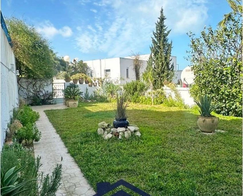 Duplex s+2 avec jardin & vue mer à gammarth